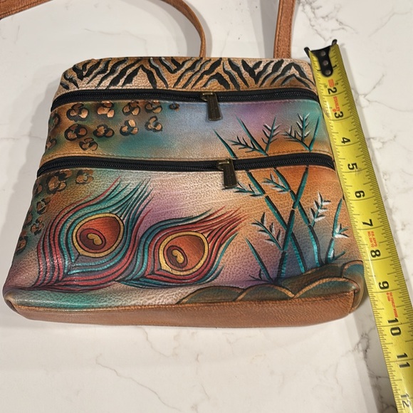 Anuschuka CrossBody NWOT Handpainted purse. - Picture 8 of 8